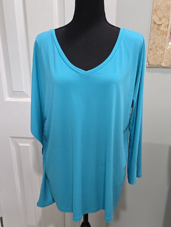 Source Unknown Tops - Classic V-Neck Turquoise Top Size XL
